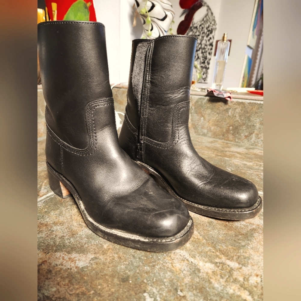 Frye Campus Women's Square Toe Zip-Up Short Boots
